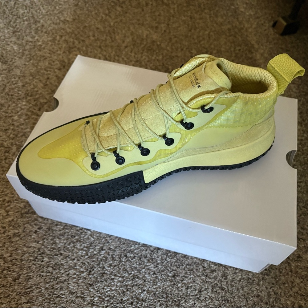Brandblack Yellow High-Top Sneakers